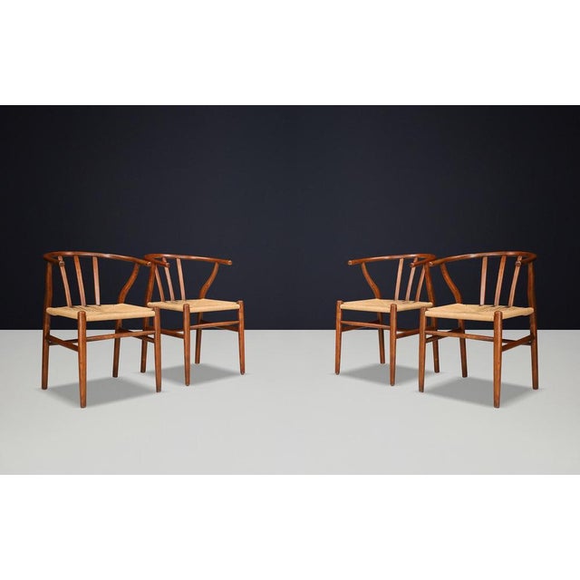 Brown Wishbone Wicker and Oak Armchairs in the style of Hans J. Wegner, Denmark, 1960s, Set of 4 For Sale - Image 8 of 13