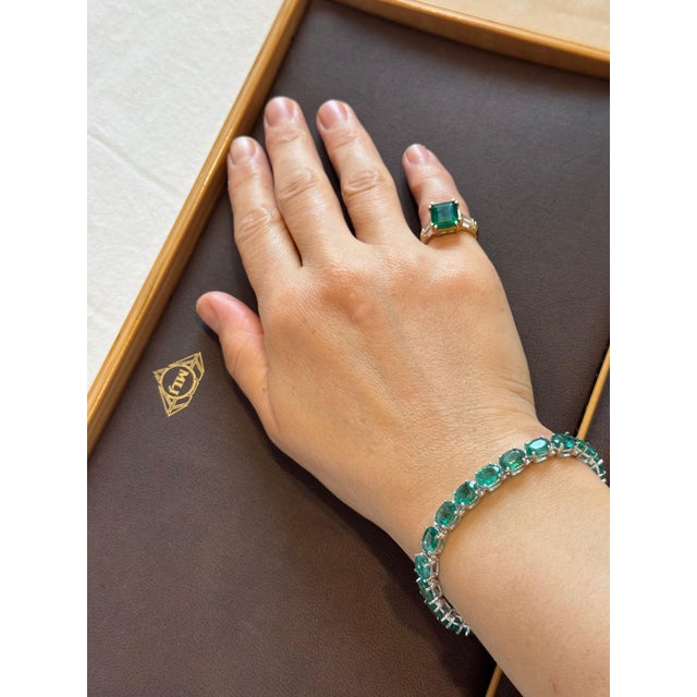 22 Carat Natural Emerald Cocktail Tennis Bracelet 14 Karat White Gold 7" For Sale - Image 13 of 18