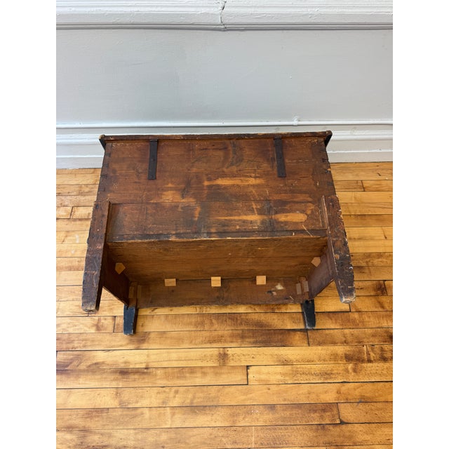 19th Century Scandinavian Folk Painted Blanket Chest For Sale In New York - Image 6 of 8