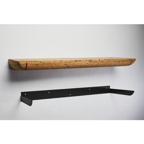 Mortaise wall shelf-400 by Clemence Birot Dimensions: 75 x 25 x 6,5 cm Materials: cork, metal.