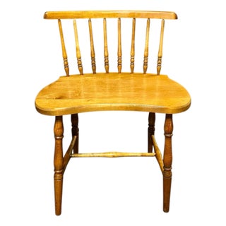Mid 20th Century Vintage Windsor Style Low Back Kidney Bean Chair For Sale