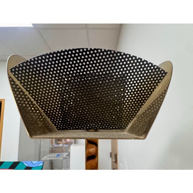 Frederick Raymond 1986 Mid-Century Modern Hollywood Regency Lucite & Brass Uplighter Floor Lamp For Sale In West Palm - Image 6 of 9
