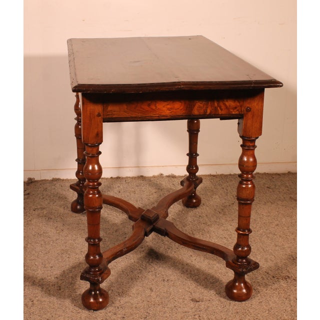 Tan 17th Century Louis XIV Writing Table in Walnut For Sale - Image 8 of 14