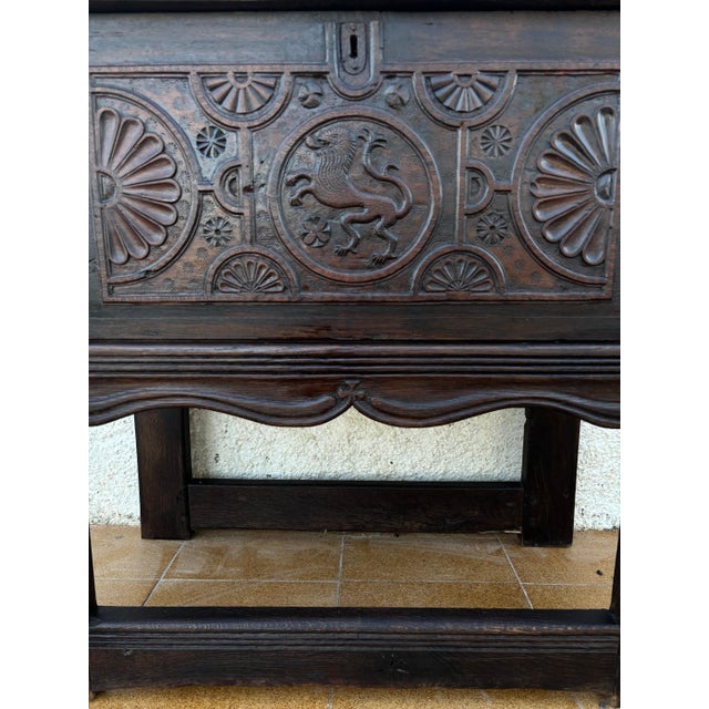 1920s Spanish Renaissance Revival Carved Oak Chest with Lift Top, Early 20th Century For Sale - Image 5 of 16
