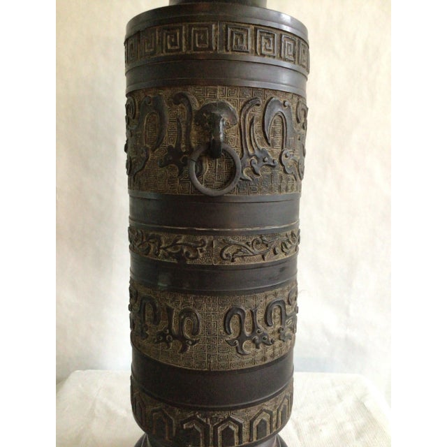 James Mont 1940s Metal Table Lamp James Mont Style With Ring Handles and Greek Key Motif For Sale - Image 4 of 9
