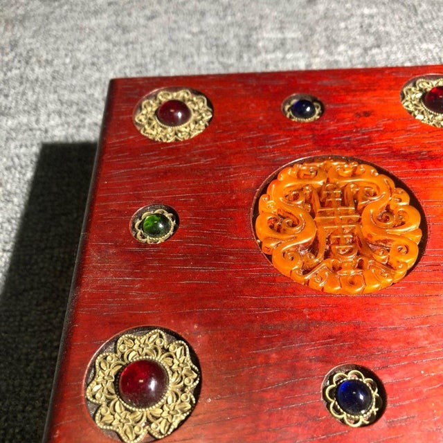 1970s Vintage Chinese Rosewood Jewelry Box With Gemstone Inlay and Carved Medallion For Sale - Image 5 of 9