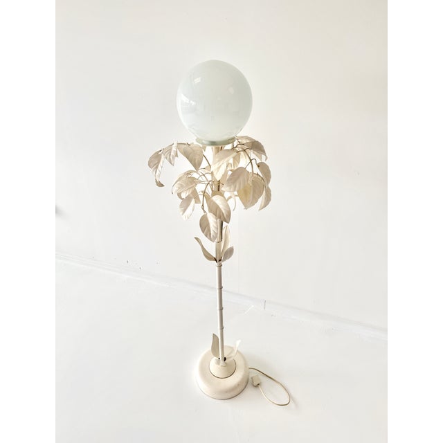 Mid-Century Modern Italian Enamel White Leaf Tole Floor Lamp by Sergio Terzani, 1970s For Sale - Image 3 of 18