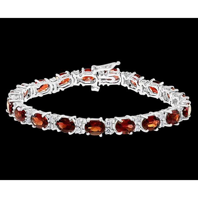 18 Carat Genuine Natural Garnet Tennis Bracelet 14 Karat White Gold For Sale - Image 17 of 18