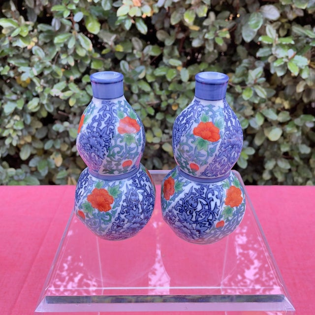 Mid 20th Century Japanese Blue Floral Double Gourd Vase- a Pair For Sale - Image 5 of 8