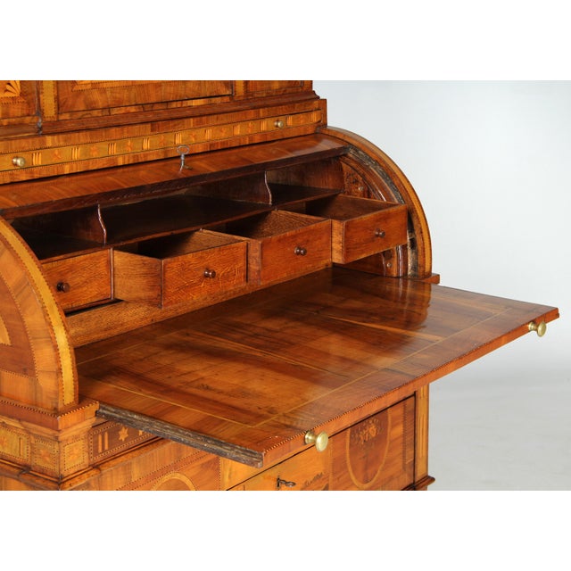 18th Century Louis XVI German Marquetry Secretaire, 1790s For Sale - Image 16 of 18