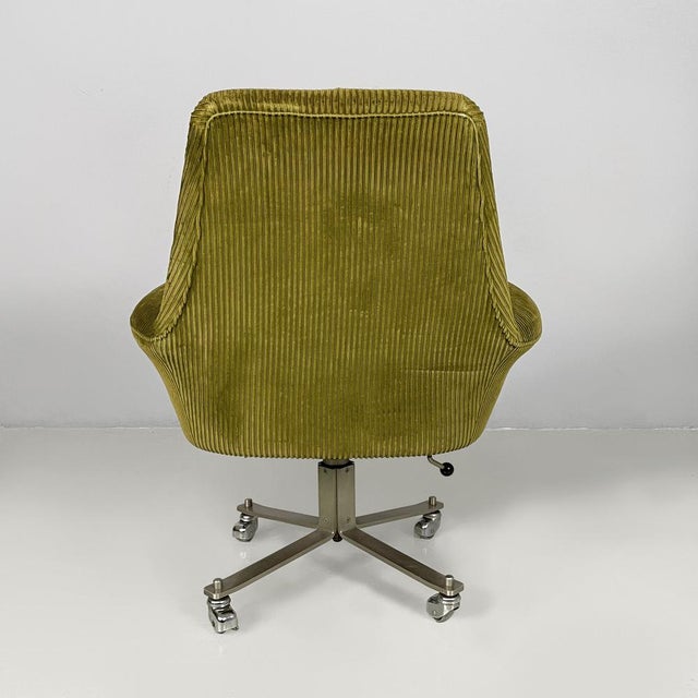 1970s Italian Modern Green Velvet Office Chair by Giulio Moscatelli for Formanova, 1970s For Sale - Image 5 of 18