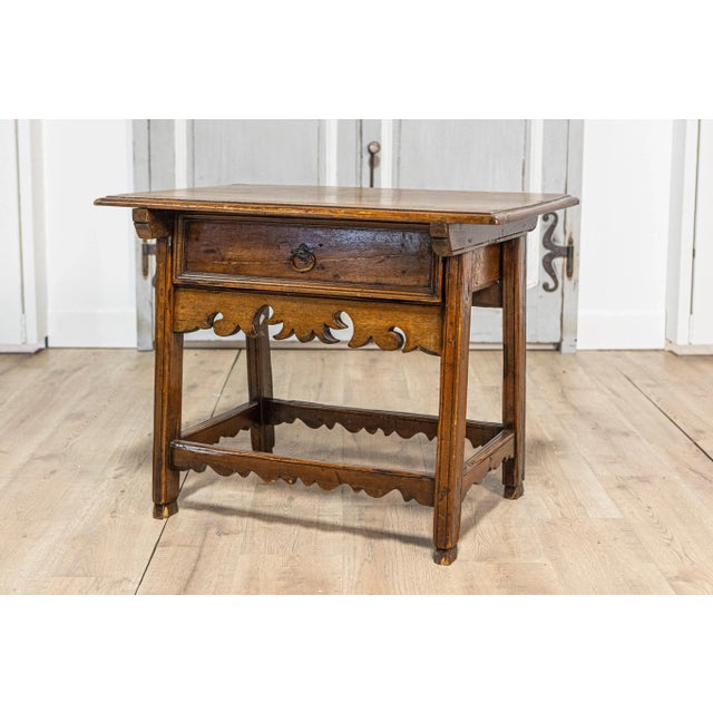 Wood Italian 18th Century Walnut Side Table with Carved Apron and Single Drawer For Sale - Image 7 of 12