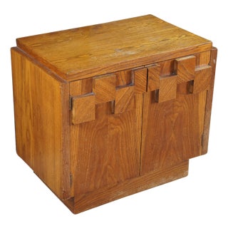 1970s Lane Staccato Mid Century Modern Oak Brutalist Nightstand Cabinet Side Table For Sale