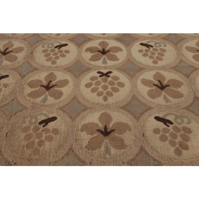 Antique Scandinavian Rya Rug With Beige-Brown Floral Medallions - Rug & Kilim For Sale In New York - Image 6 of 8