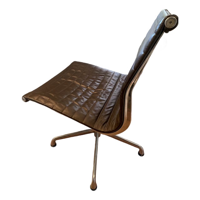 Herman Miller Eames Aluminum Group Ea330 Management Chair in Brown Leather (2008 50th Anniversary Edition) For Sale