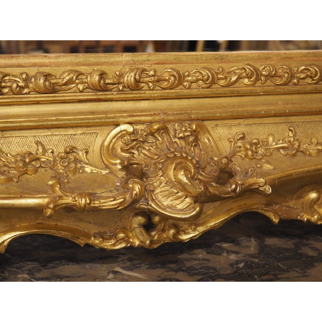 Circa 1890 French Belle Époque Louis XV Style Giltwood Mirror With Crowned Crest For Sale - Image 4 of 18