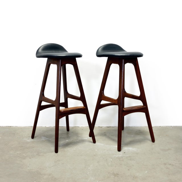 Dimensions: 15 3/4" W x 17 3/4" D x 32 11/16" H / Seat Height 29 1/2" Origin: Odense, Denmark Designer: Erik Buch...