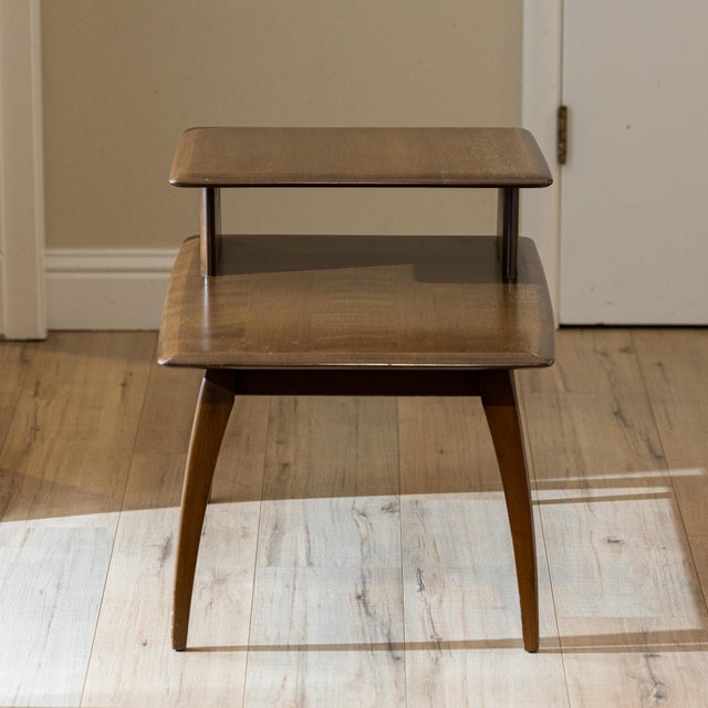 1950s 1950s Heywood-Wakefield Step Side Table in Havana Finish For Sale - Image 5 of 14