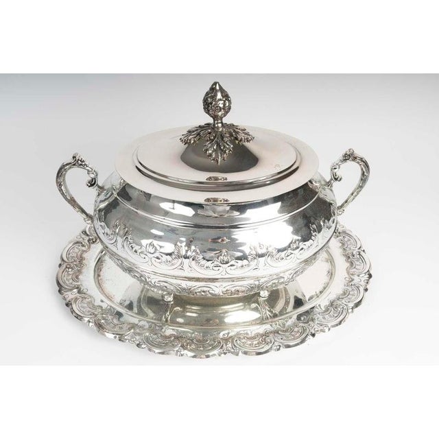Silver-Plated Soup Tureen, 20th Century 20th-century soup tureen made of silver-plated metal. Tureen: Height: 32 cm,...
