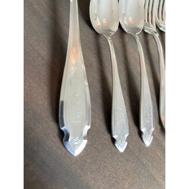 Early 20th Century Heirloom Plate / Wm. A. Rogers, Cardinal Pattern Silverplate, Pat - 107 pcs For Sale - Image 12 of 15
