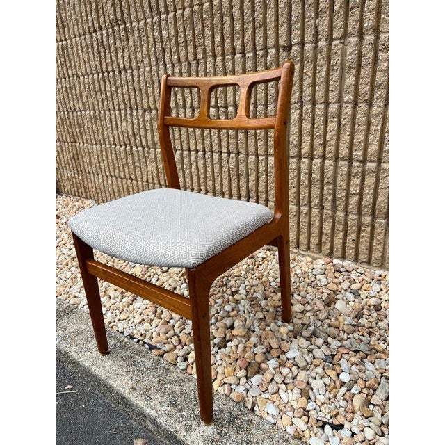 Wood Late 20th Century D-Scan Set of Four Mid Century Teak Dining Chairs For Sale - Image 7 of 10
