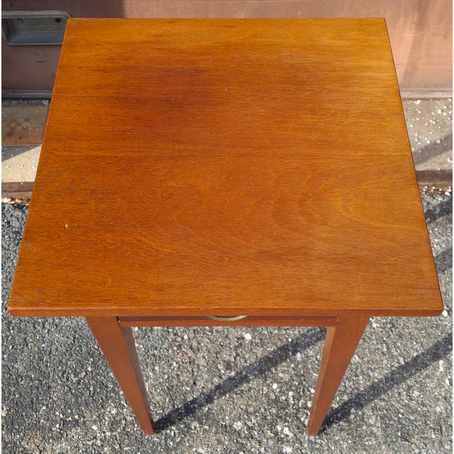 Mid 20th Century American Federal Style Mahogany Single Drawer Side Table For Sale - Image 10 of 11