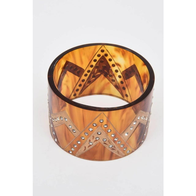 Metal French Tortoise Resin and Rhinestone Wide Cuff Bracelet 1980's For Sale - Image 7 of 9