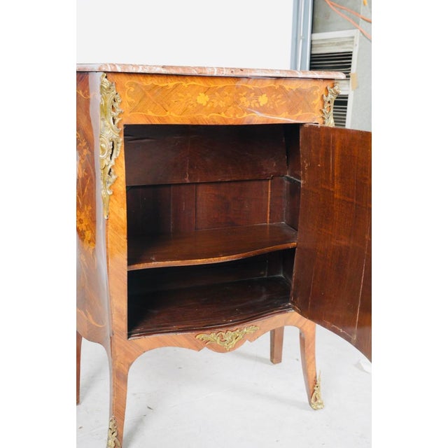 19th-Century French Floral Marquetry Cabinet With Rouge Marble and Bronze Mounts For Sale - Image 4 of 9