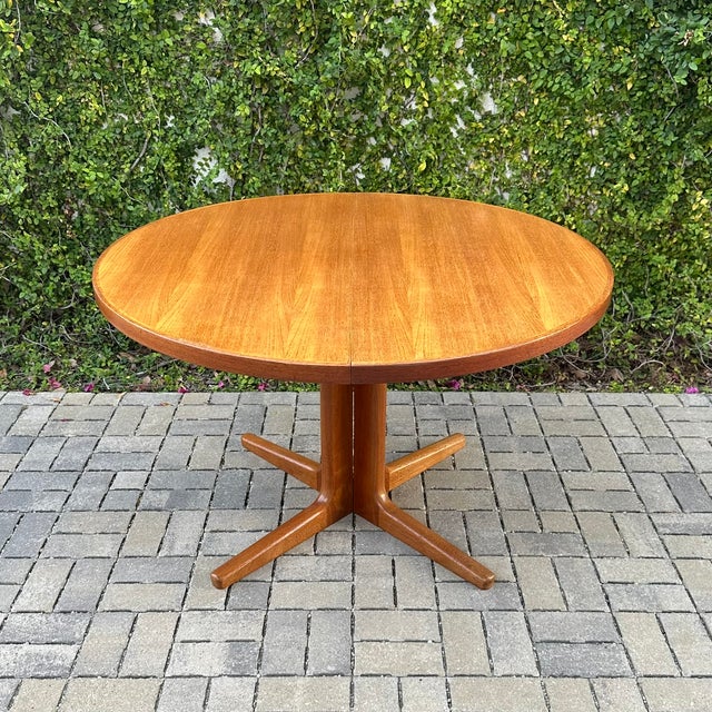 Vejle Stole & Møbelfabrik Vintage 1970s Danish Modern Teak Extension Dining Table by Vejle Stole For Sale - Image 4 of 10