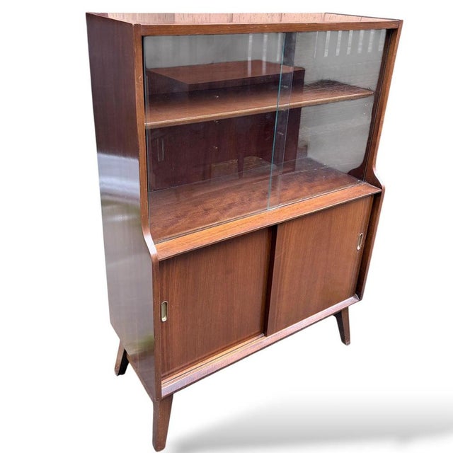 Mid-Century Modern Display Cabinet in Walnut For Sale - Image 9 of 11