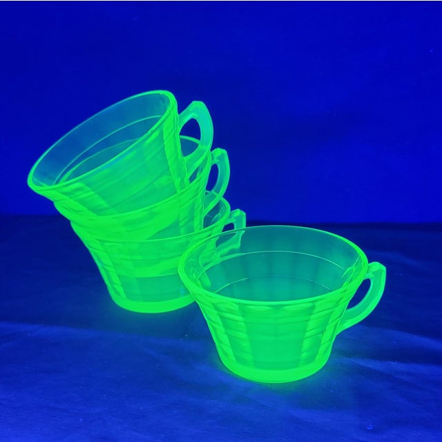 Uranium Glass Set of 4 Green Tea Cups Early 20th Century For Sale - Image 13 of 18