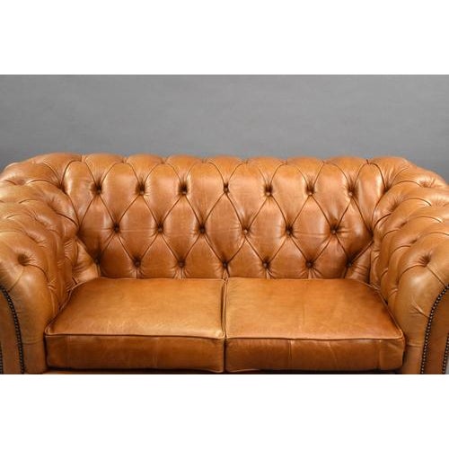Gold Tan Leather Two-Seater Chesterfield Sofa, 1980 For Sale - Image 8 of 9