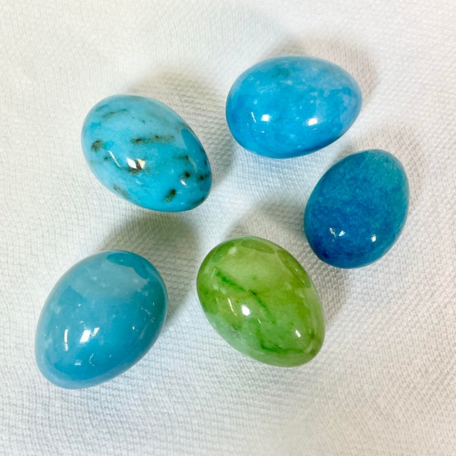 Stone Vintage Italian Hollywood Regency Large Polished Alabaster-Marble Eggs - Set of 5 - Easter. For Sale - Image 7 of 12