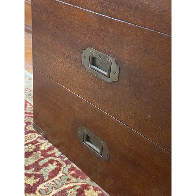 Brown 19th Century English Campaign Trunk For Sale - Image 8 of 13