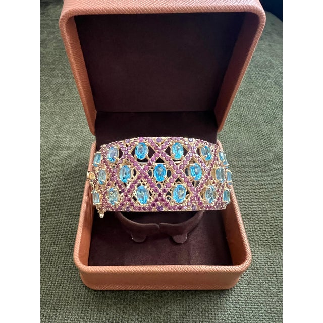 Bochic "Capri" Amethyst & Blue Topaz Gem & Cuff Set In 18K Gold & Silver For Sale - Image 18 of 18