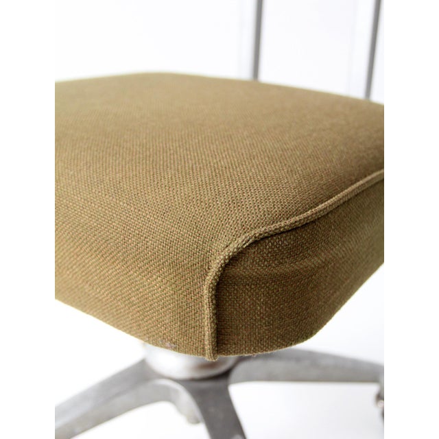 Mid-Century Industrial Swivel Office Chair For Sale - Image 11 of 17