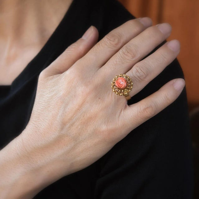 This is part of Chairish’s Fine Jewelry assortment. Elegant vintage cocktail ring (circa 1960s to 1970s), crafted in 14...