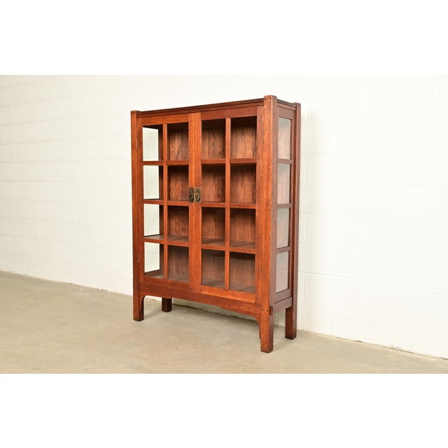 Mission Charles Stickley Antique Mission Oak Arts & Crafts Bookcase Cabinet, Circa 1910 For Sale - Image 3 of 14