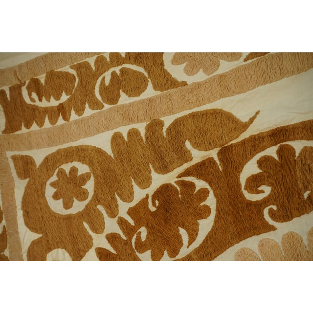 1960s Suzani Wall Decor - Tribal Tapestry 4'2'' X 4'4'' For Sale - Image 5 of 10