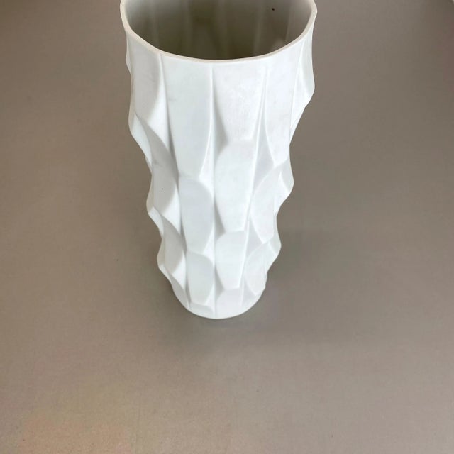 Op Art Porcelain Vase by Heinrich Fuchs for Hutschenreuther, Germany, 1970s For Sale - Image 14 of 18