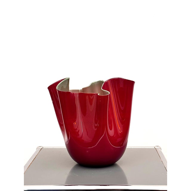The elegant Venini Cartoccio vase, created in 2008, features a particularly sophisticated color combination: blood red and...