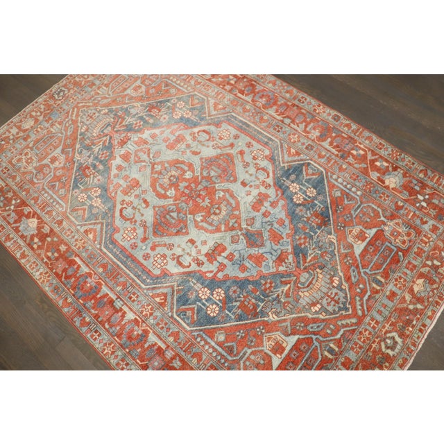 Persian Bakhtiari Rug no. j5246 For Sale In New York - Image 6 of 8