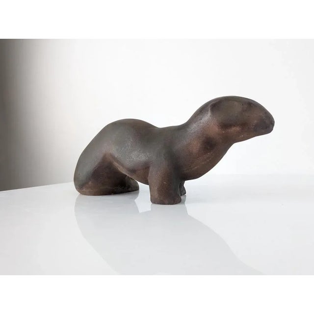 Wonderful ceramic sculpture by the great Spanish artist Elena Laverón. Representing an otter, this piece transmits a great...