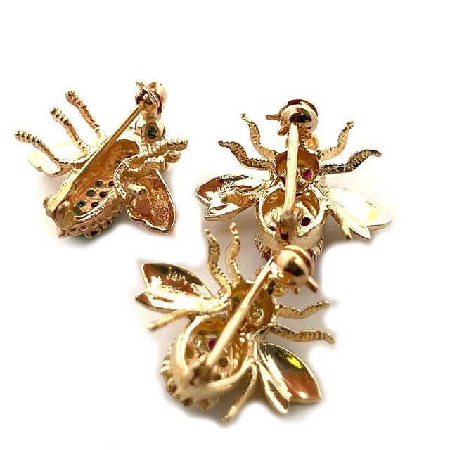 Late 20th Century Lovely Diamond Ruby Emerald 14k Yellow Gold Set of 3 Bee Pins For Sale - Image 5 of 5