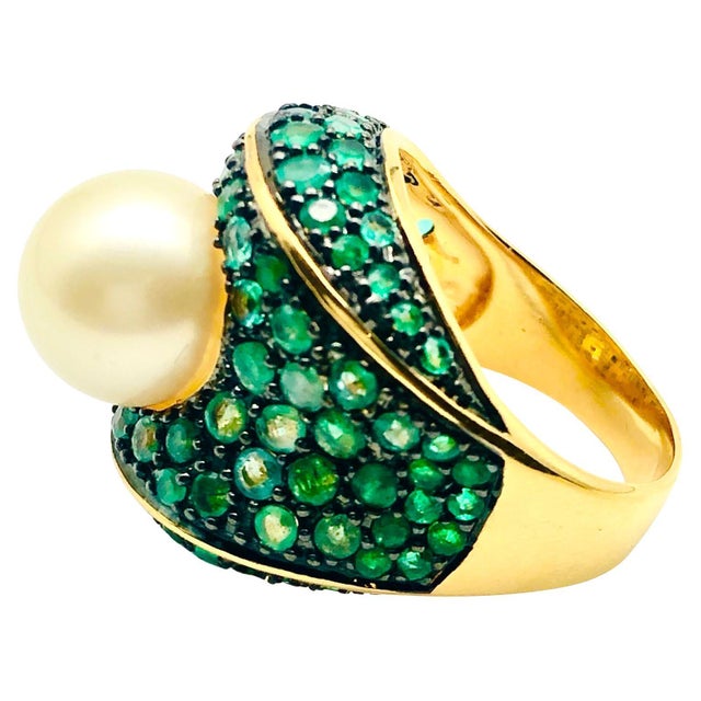 Bochic "Orient" Natural Emerald & South Sea Pearl Ring Set In 18K Gold & Silver For Sale - Image 15 of 18