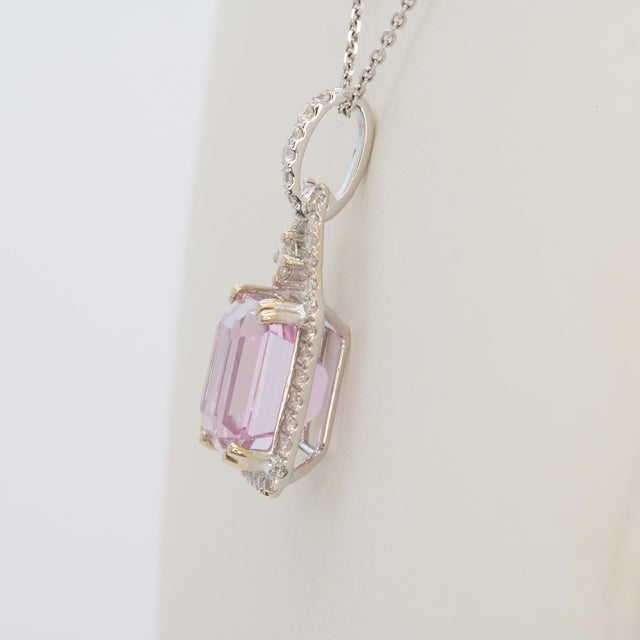 4.5Ct Kunzite Pendant With Earth Mined Diamonds Accents: Slid 14k Gold, 10x8mm For Sale In Columbus - Image 6 of 8