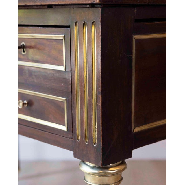 French Louis XVI-Style Double-Sided Wood and Brass Bureau Plat with Leather Top For Sale - Image 3 of 13