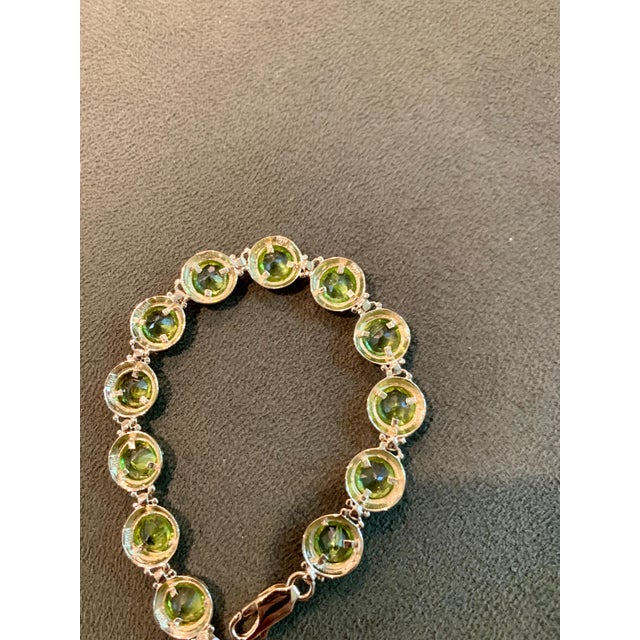 16 Carat Genuine Natural Peridot Tennis Bracelet 14 Karat Yellow Gold 16 Gram For Sale In New York - Image 6 of 18