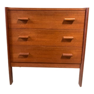 1970’s Danish Teak Vitre Chest of Drawers For Sale