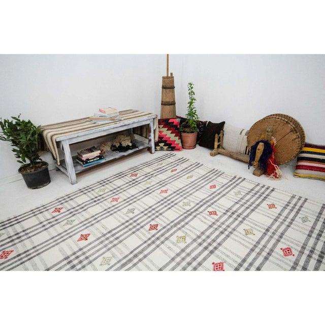 Vintage Embroidered Turkish Adana Kilim Rug- 6′8″ × 9′3″ For Sale In Los Angeles - Image 6 of 7